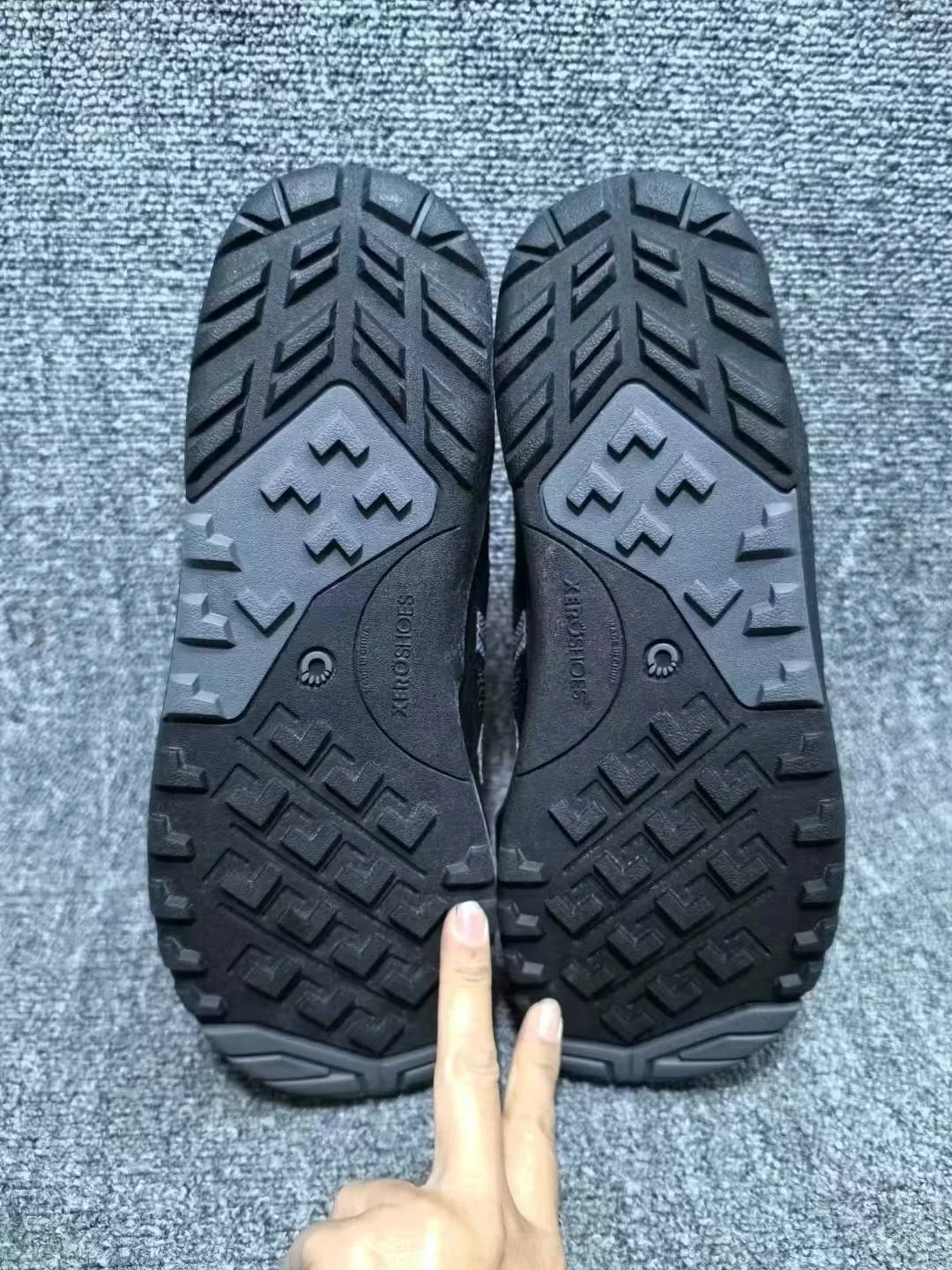 

2025 summer high quality new hiking boots women hiking trail running shoes waterproof men breathable comfortable