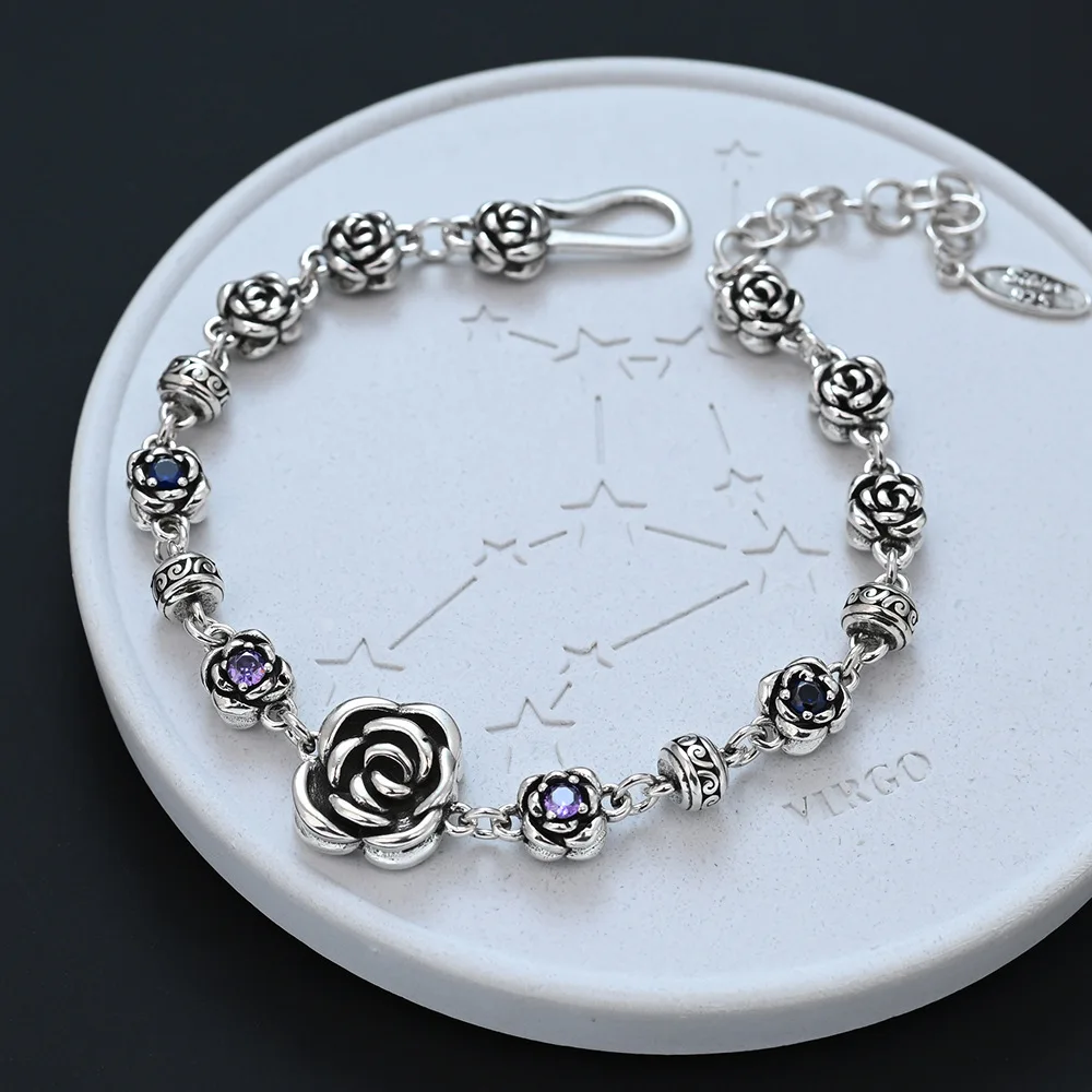 Neu eingetroffen: Elegantes Damenarmband aus 100 % 925er Sterlingsilber mit glänzenden Kristallen und Rosenblüten – Schmuck für Frauen, Geburtstagsgeschenke 2026 – Detail 4