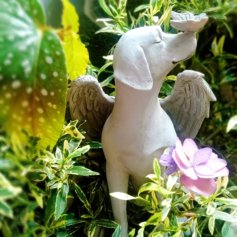 

Garden Cute Angel Dog Resin Ornaments Pet Dog Outdoor Animal Ornaments American-style Courtyard Lawn Landscaping
