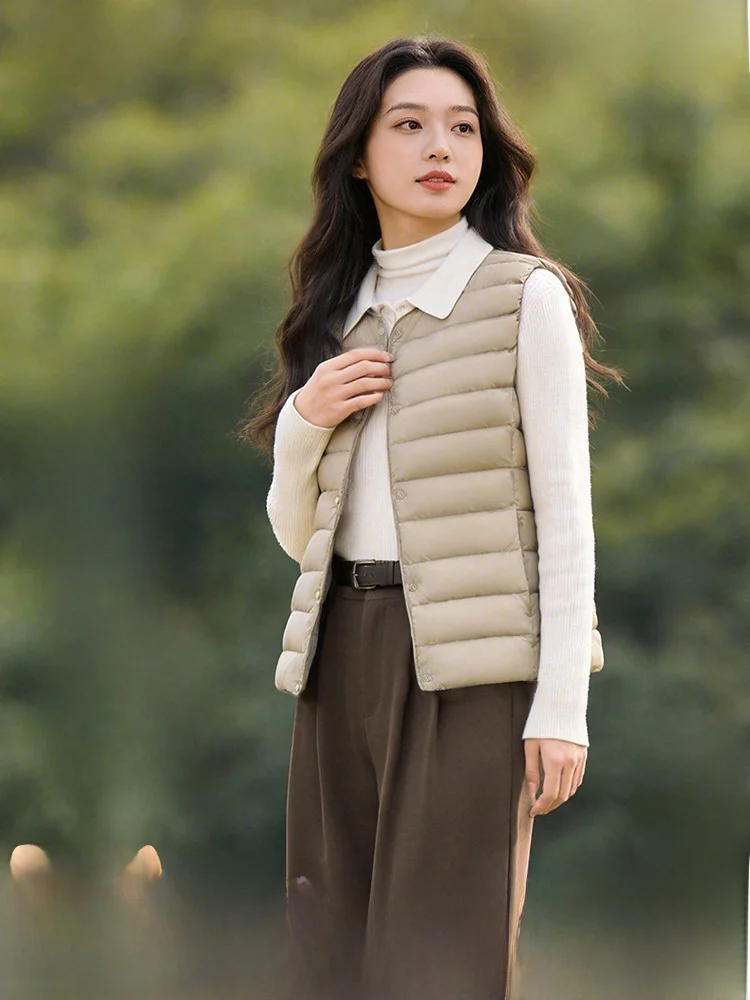 

Весна 2026: Модный женский пуховый жилет для ношения под одеждой, универсальный, с V-образным вырезом, из нейлоновой ткани, для повседневной носки, легкий вес