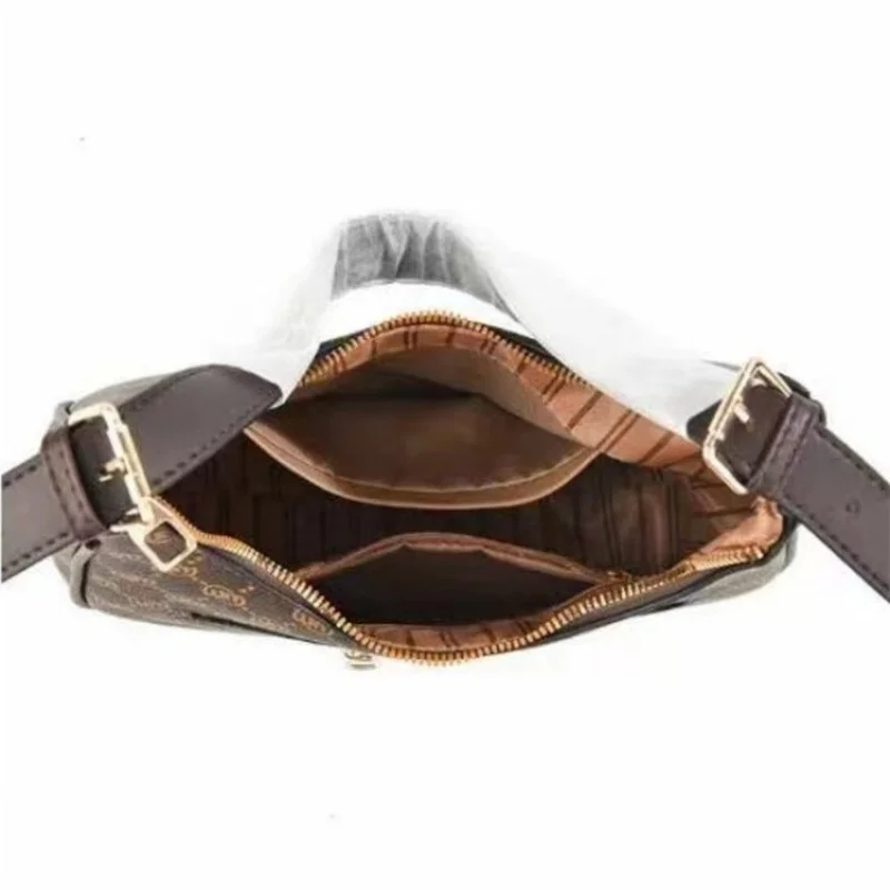 

Elegant Women's Shoulder Bag - Luxury Designer Inspired Leather Handbag With Magnetic Closure & Golden Accents