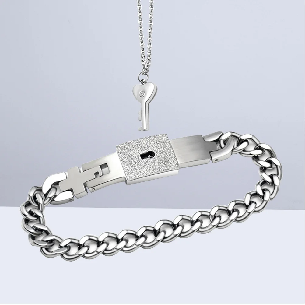 

2pcs Couple Bracelet Necklace Set Interlocking Lettering Alloy Jewelry Silver Tone Corrosion Resistant Romantic Gift For
