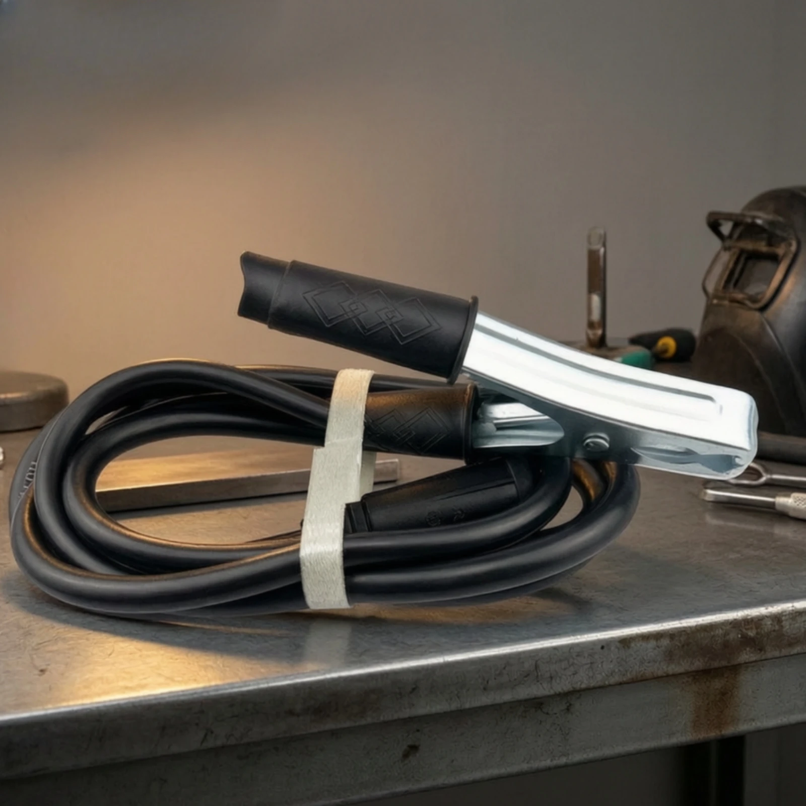 Fusing Cable Black 2 M Aluminum Fusing Ground Cable with Ground Clamp Heavy Duty Industrial for Welders, Workshop Repairs