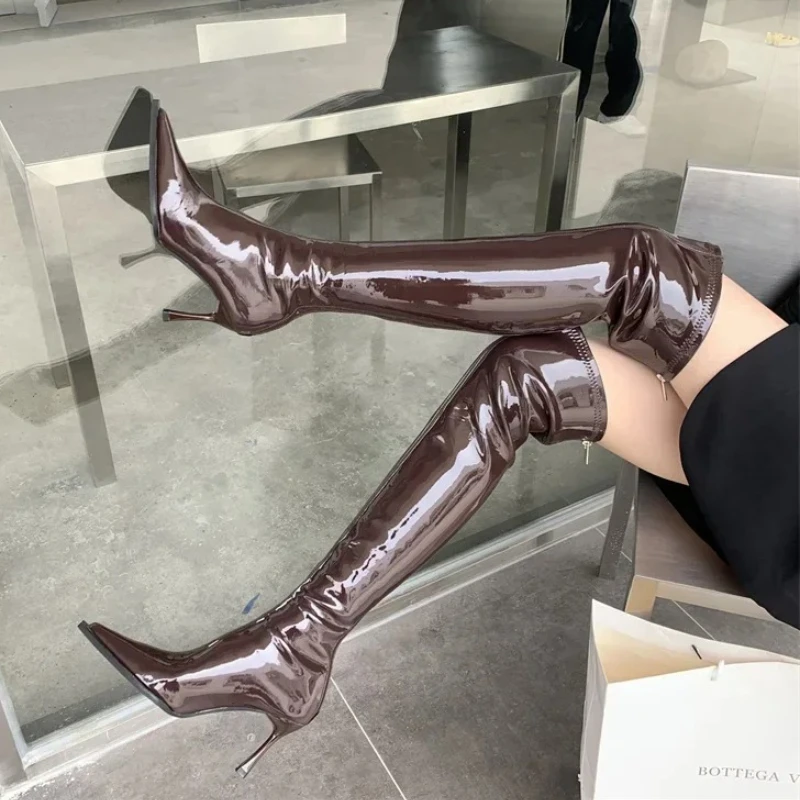 

Роскошные женские сапоги выше колена из лакированной кожи, пикантные длинные сапоги с острым носком и молнией сзади на шпильке на тонком каблуке, женские Botas Mujer