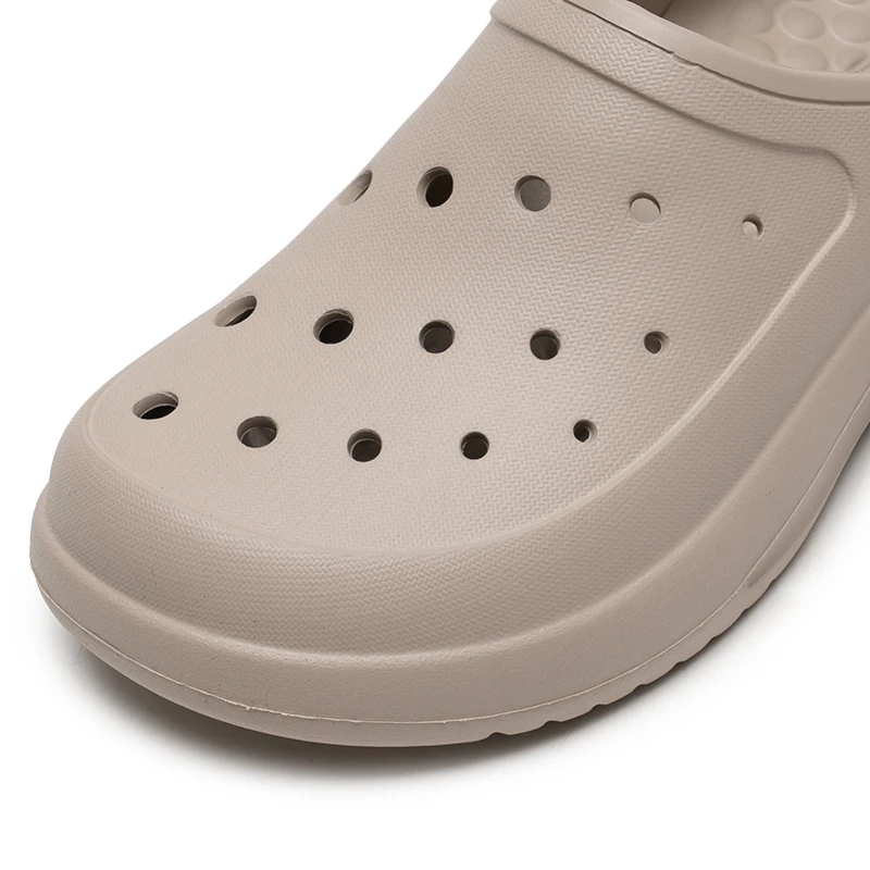 أحذية Skechers النسائية متعددة الاستخدامات أحذية الشاطئ الخارجية صنادل الحمام شباشب غير رسمية أحذية Croc 111474-Nat