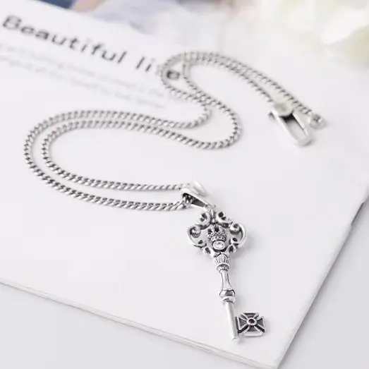 

Japanese and Korean Vintage 925 Silver Ins Style Crown Key Pendant Elegant and Versatile Personalized Pendant Necklace Sterling
