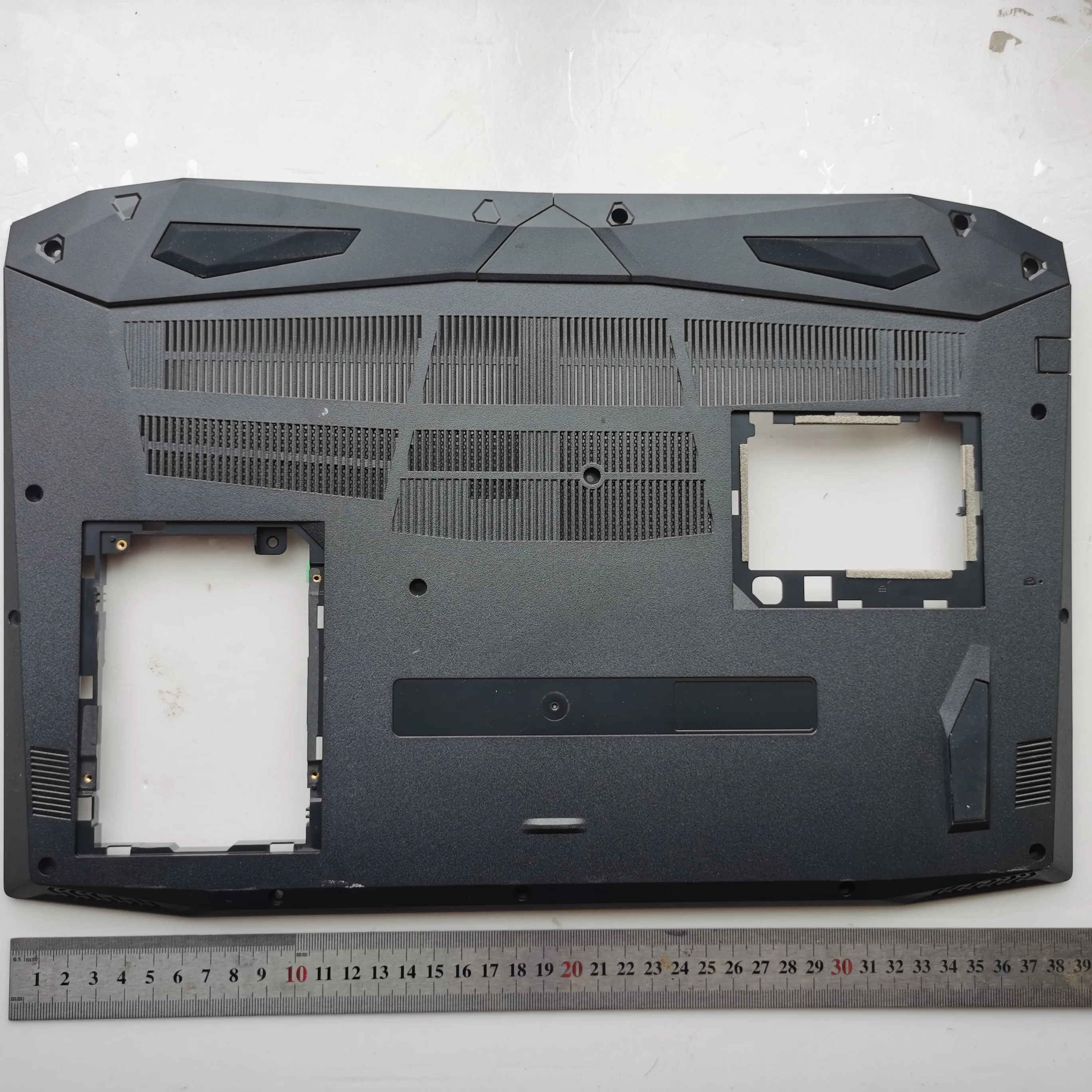 

Новая нижняя крышка ноутбука ACER G3-571 g3-572 g3-573 N17C1 PH315-51