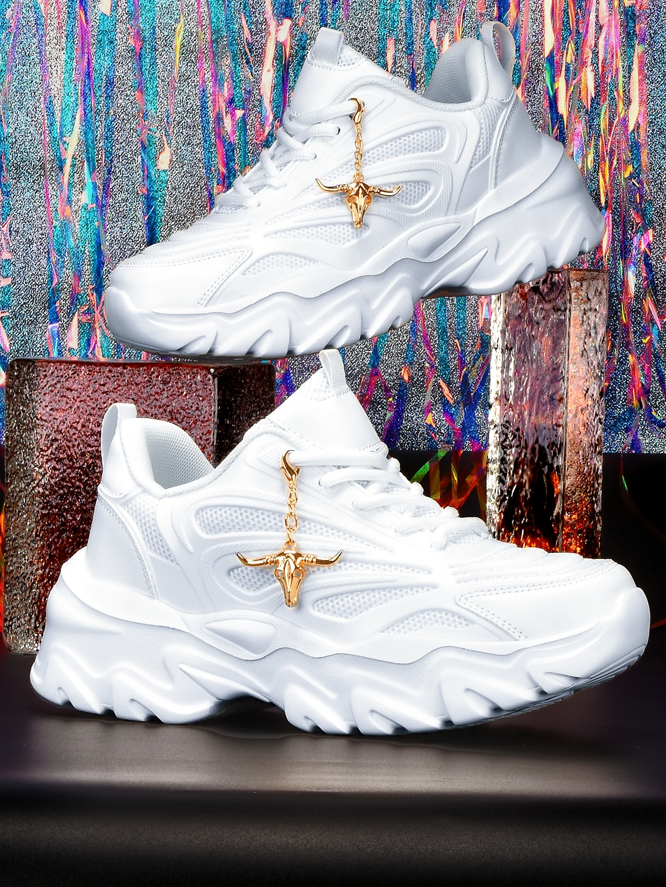 

Women's Thick-Soled 5cm Height-Increasing Dad Shoes with Retro Gold Bull Head Metal Chain Decoration, White Shoes with Breathable Mesh, Unique Wave-Shaped Eva Outsole, Casual Sports Shoes for Fashionistas, Perfect for Daily Outings and Commuting, Sweet an
