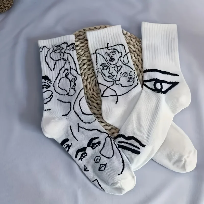 3 pairs of black and white mid tube socks, fashionable, simple, cute, personalized, autumn and winter socks