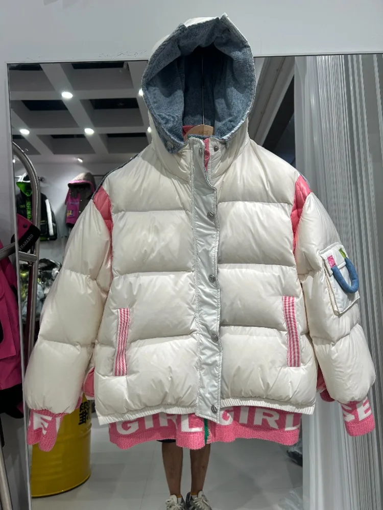 سترات نسائية 90 بيضاء مبطنة بأحرف مطبوعة معطف شتوي مقسم بقلنسوة سترة نسائية سميكة ودافئة بسحّاب سترة خارجية