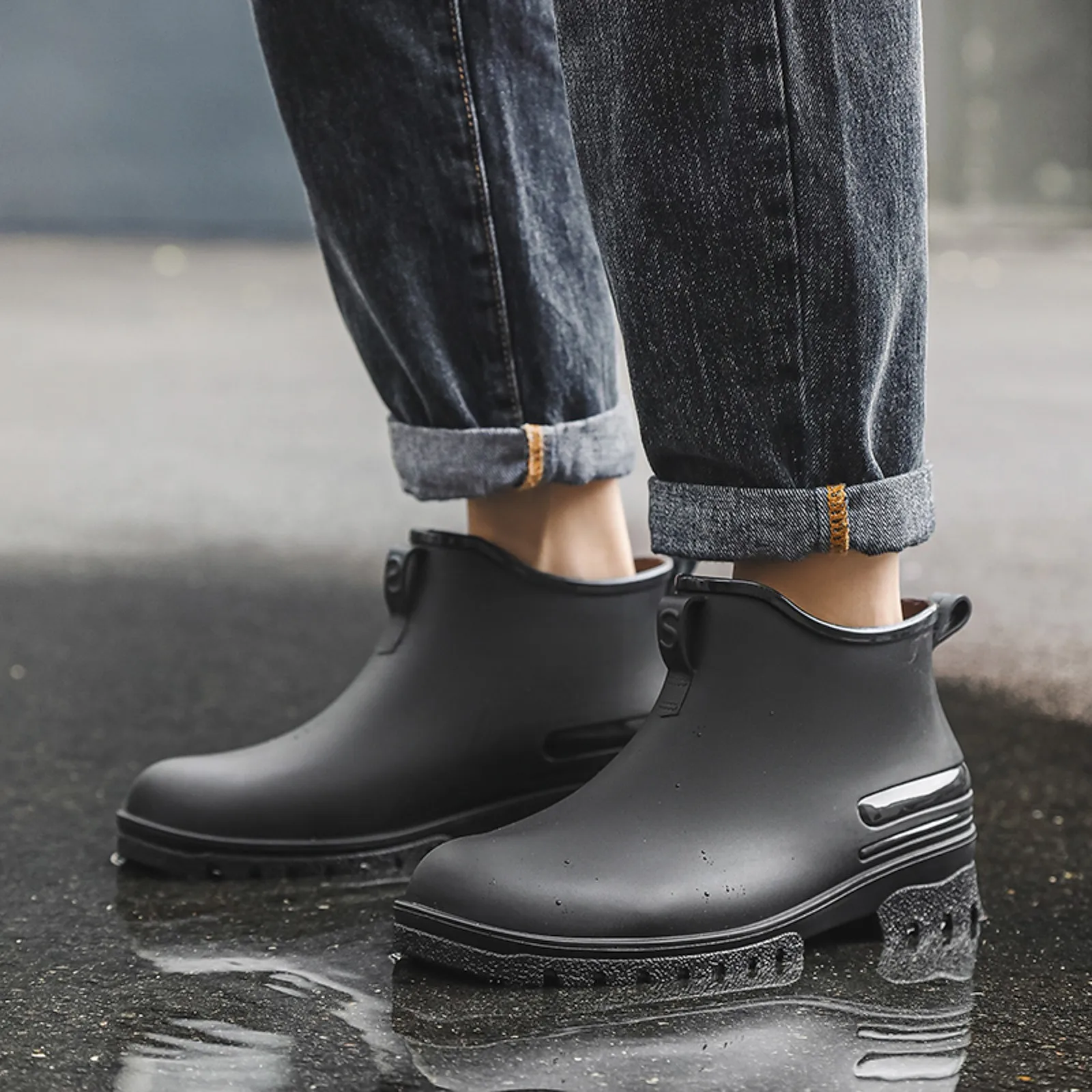 Couple's Fashionable Rain Boots Outdoor Waterproof Wear-resistant Non-slip Men's and Women's Fishing Casual Camping Rubber Shoes