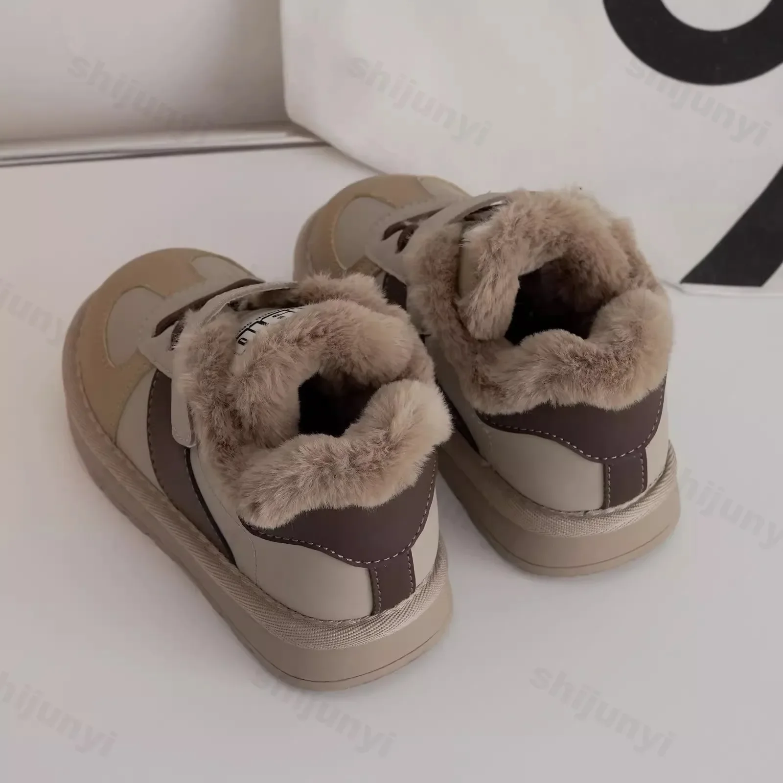 Winter Snow Boots for Children 2024 New Trend Fashion Teenager Girl\'s Cotton Shoes Thick Warm Faux Fur Fashion Plush Boots