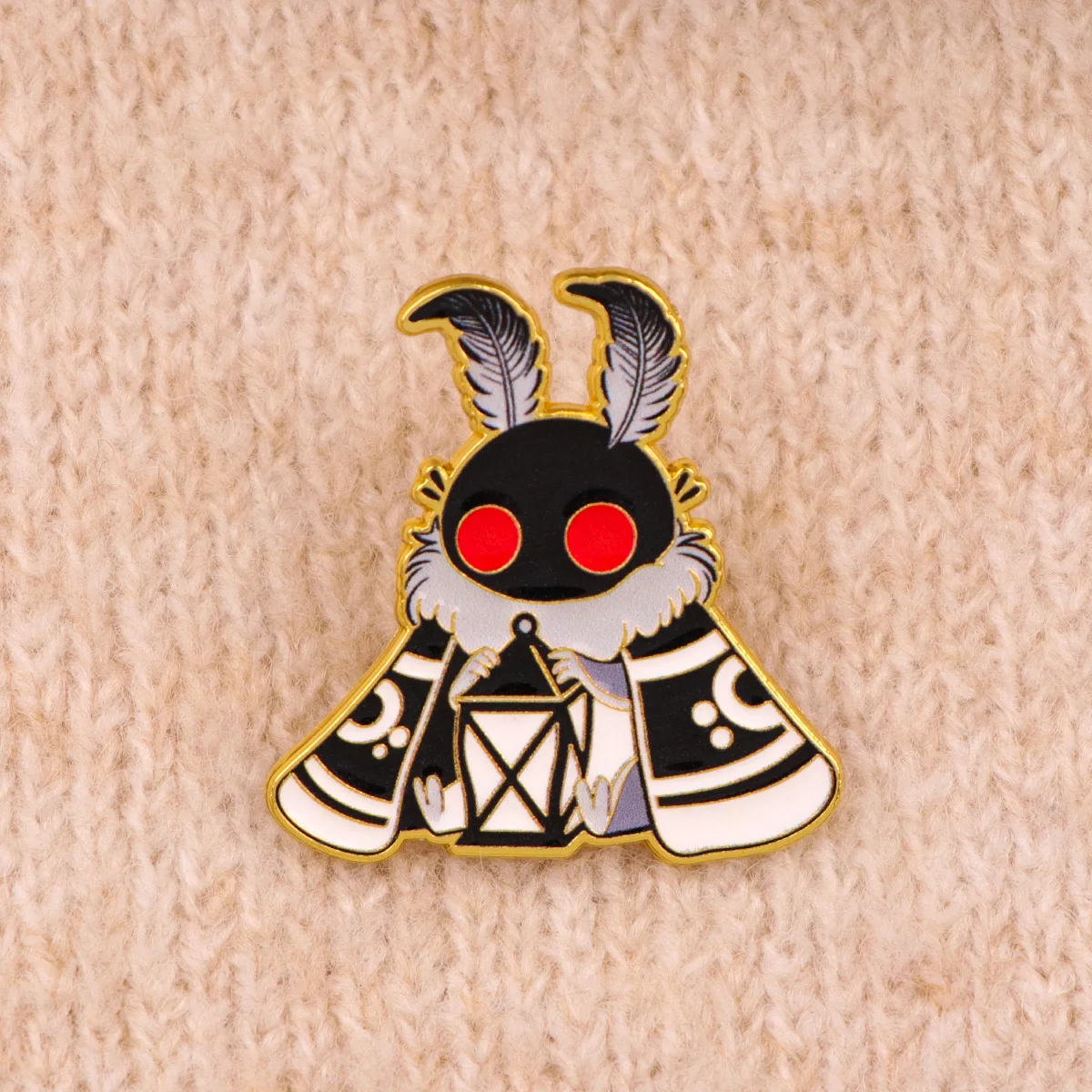 Mothman Emaille-Anstecknadel Gotische Brosche Reversnadel für Taschen Jacken Kleidung Accessoires Punk-Schmuck Halloween-Geschenk – Detail 5