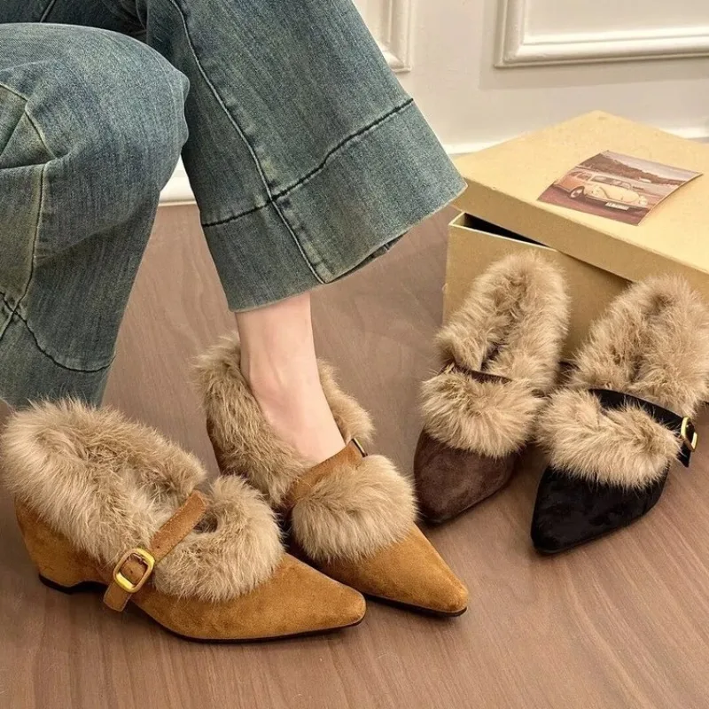 Vintage Suede Hairy Slope and Women's Korean Buckle Plus Fleece Single Shoes