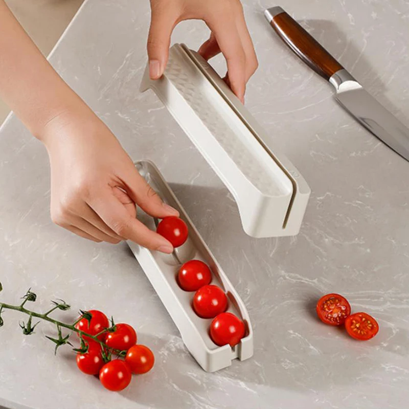 ● 1PCS Little Tomato Slicer Multifunctional Fruit Cherry Grape Tomatoes Splitter Slicer Gadgets Artifact Kitchen Accessories