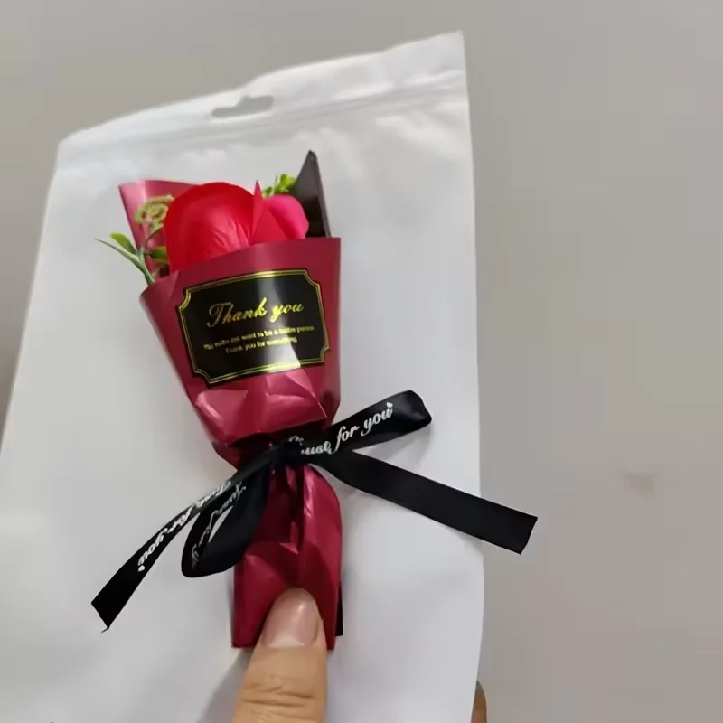 1 Stück Romantischer Mini-Rosenstrauß - Die Perfekte Wahl für Valentinstag, Geburtstag und Hochzeitsdekorationen aus Polyester – Detail 2
