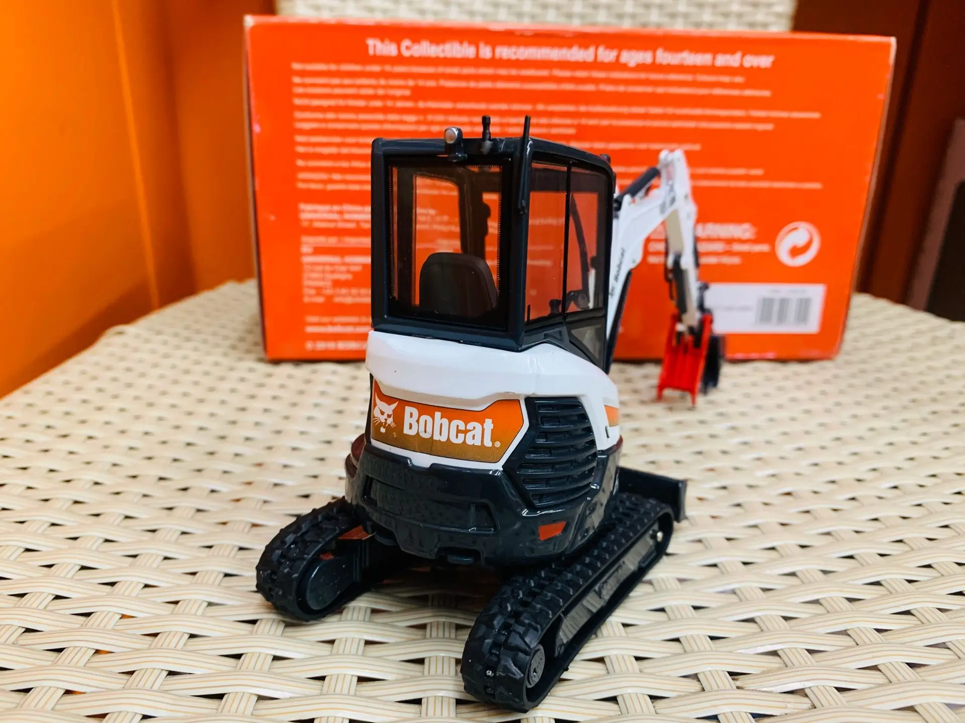 Universal Hobbies UH8133 Bobcat E26 Compact Excavator With Cabin 1/25 Scale Die-Cast Model