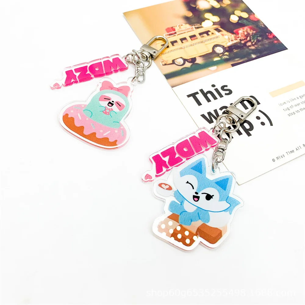 Two-piece Set Kpop ITZY Keychain Acrylic Cartoon Keyring Lia Ryujin Pendant Suitcase Decoration Accessories for Fans Collection