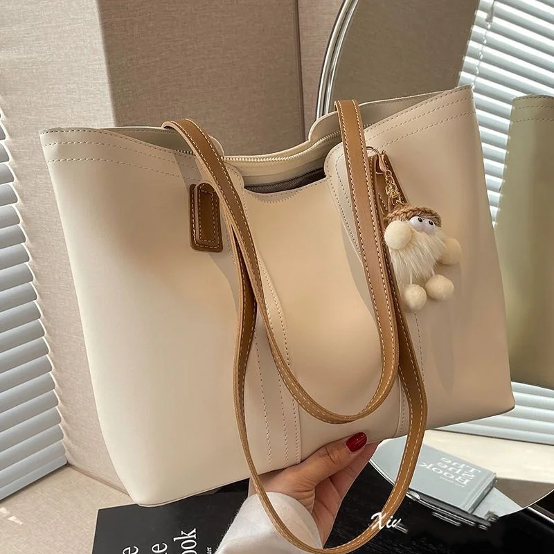 Popular bag for women with large capacity in 2024new fashionable texture shoulder bag for spring and summer versatile commutin