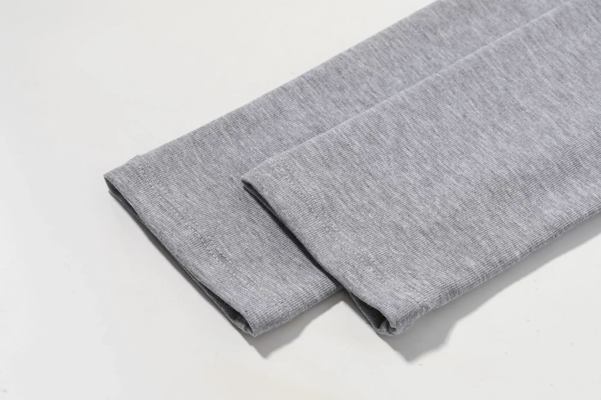 Koreanischer Stil Damen Herbst T-Shirt Langarm U-Ausschnitt Minimalistisches Einfarbiges Weiches Schlankes Basic-Layering-Oberteil Lässiges Strick-Top – Detail 8