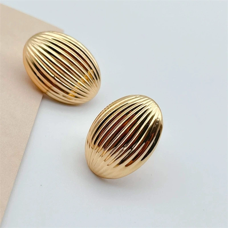 Vintage geometrisch gestreifte ovale Clip-Ohrringe für Damen, modisch, schlicht, goldfarben, runde Ohrclips, Statement-Schmuck, Festival-Geschenke