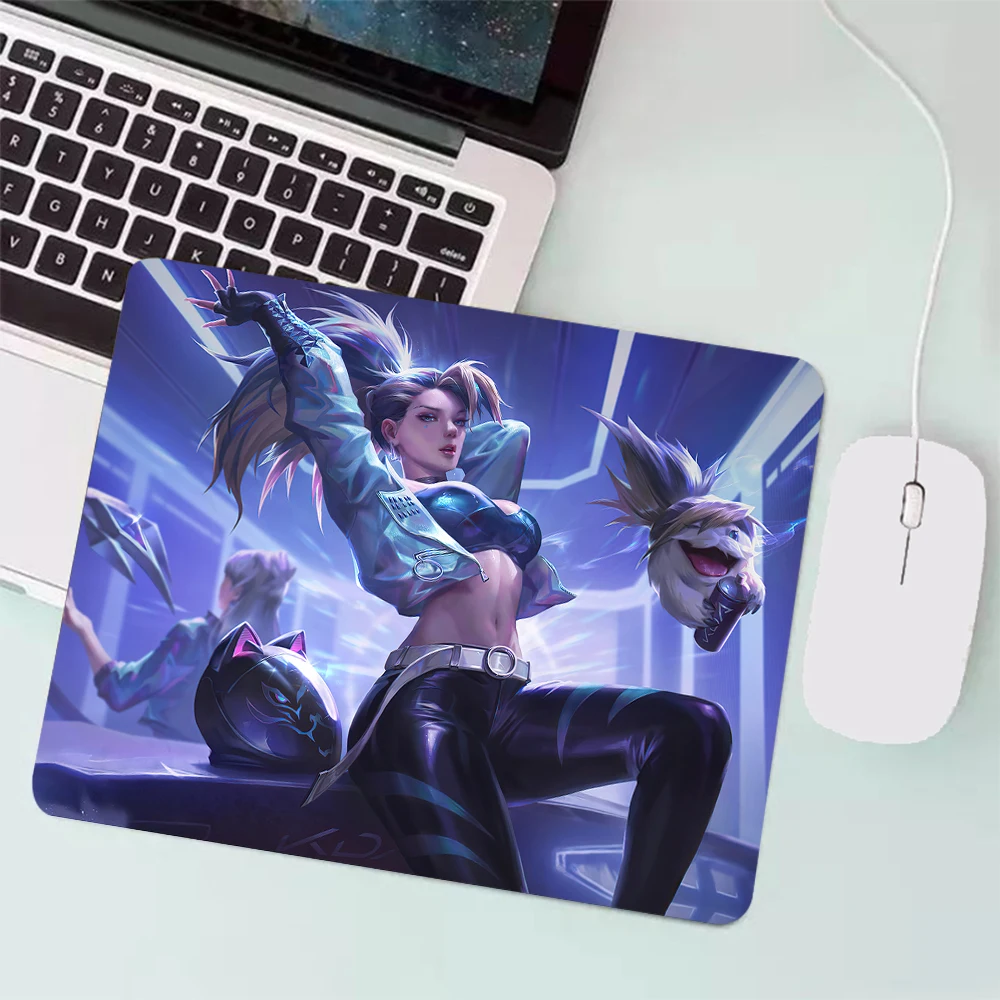 League of ATIONS End KDA Akali Petit tapis de souris de jeu, PC Gamer, clavier, sous-souris d'ordinateur, bureau, polymères, tapis d'ordinateur portable, Anime Maus