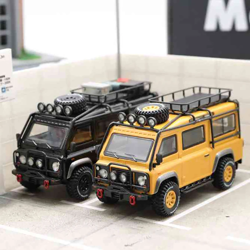 Diecast Model Car Master 1:64 Land Rover Defender Alloy Car Model Toys for Boys Van Camping Off-road Vehicle Collection Display