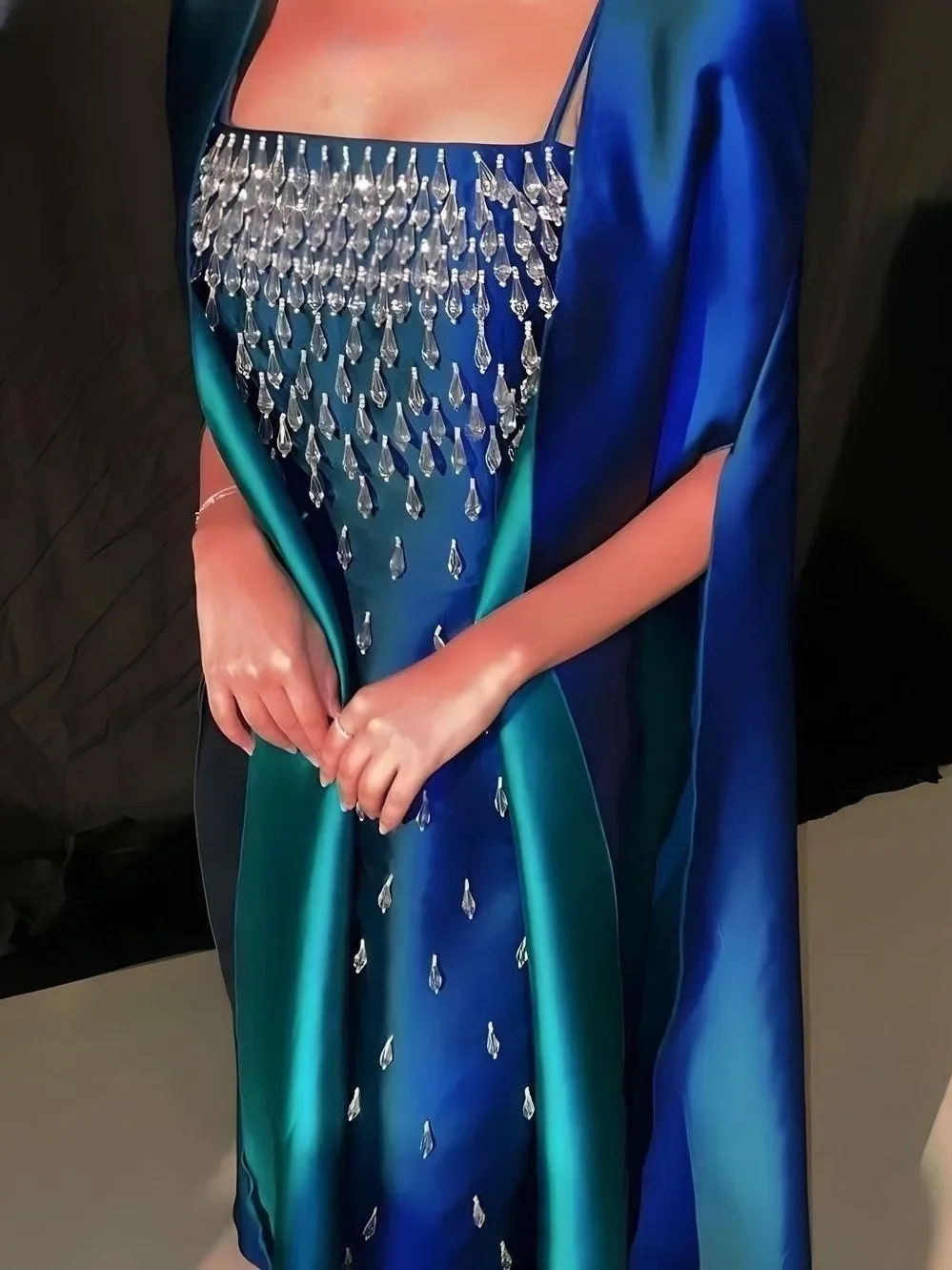 Vestidos de noche de lujo para mujer 2024, vestidos formales de graduación hechos a mano, vestidos formales de cristal para fiesta y desfile, chal,