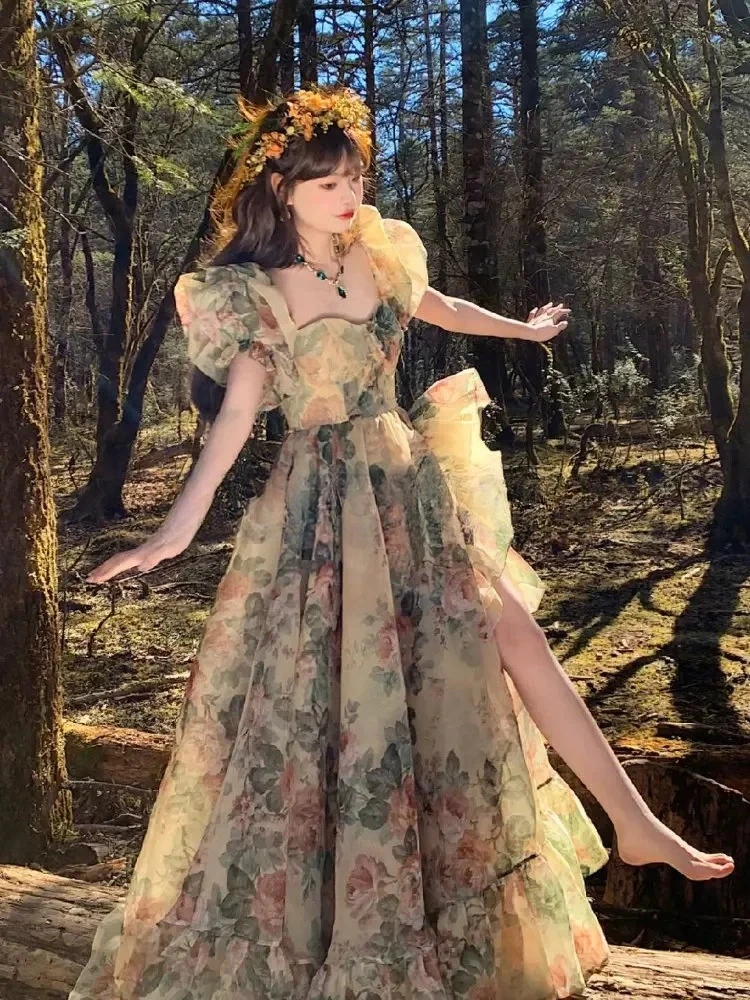 Sukienki Długie w Kwiaty z Falbankami Damskie 2025 Letnie Eleganckie Sukienki na Imprezę Słodka Księżniczka Moda Damska Koreańska Sukienka z Rozcięciem Codzienna