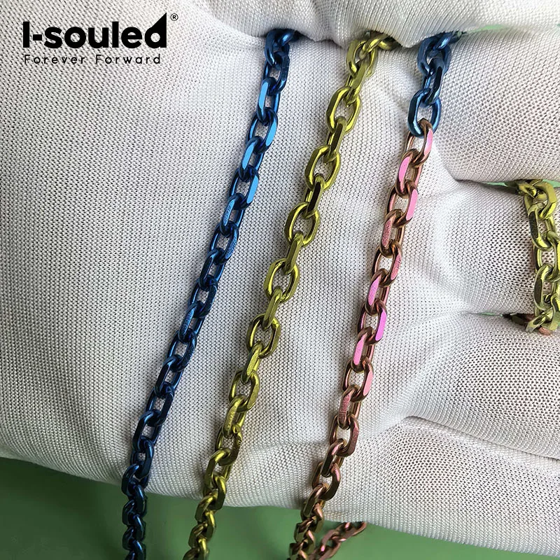 5.2mm pure titanium new three color buckle free O-chain necklace paired with blue, pink, and gold hang tags