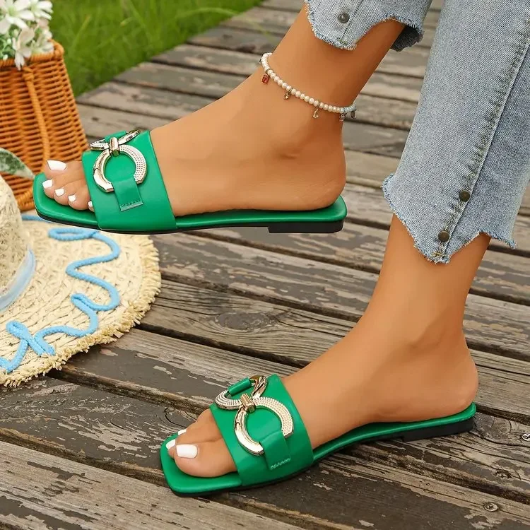 Fashion Women Slippers Lightweight Flat Sandals 2026 Metal Decoration Casual Shoes Square Toe Chain Slippers Beach Slides Women
