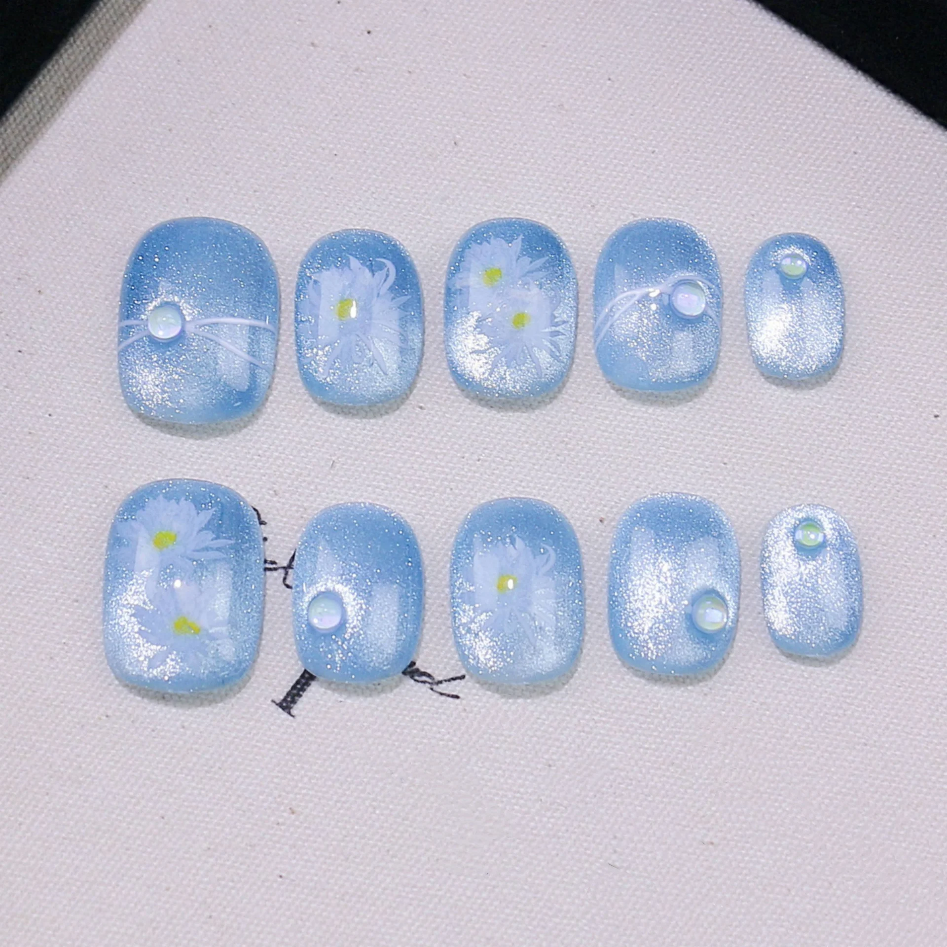 10pcs Ocean Blue Handmade Nails Press on Glitter Star Design Fake Nails Tips Short Square Round False Nail Art Wearable Manicure