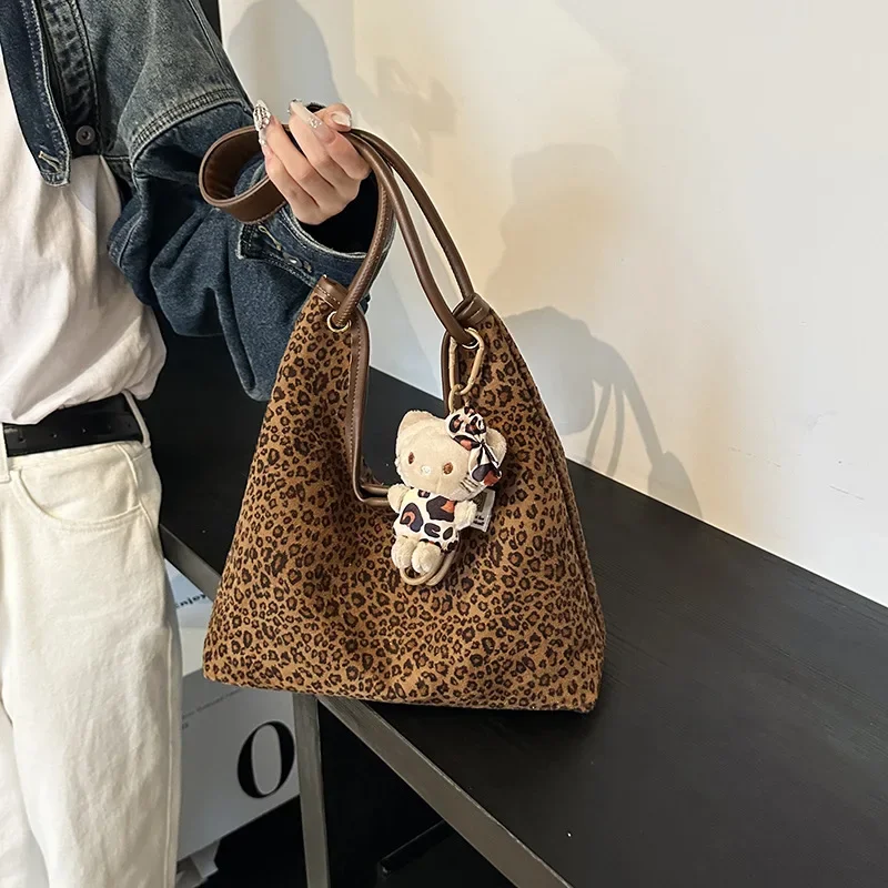 Bag Women's New Contrast Color Retro Printed Leopard Print Large Capacity Tote Bag Mother Child One Shoulder Underarm Bag