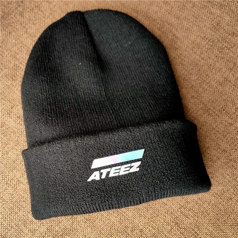 Kpop ATEEZ cappello personalizzato con Laser di lana lavorato a maglia Hongjoong Seonghwa San Jongho Yeosang collezione regalo per fan di cappelli