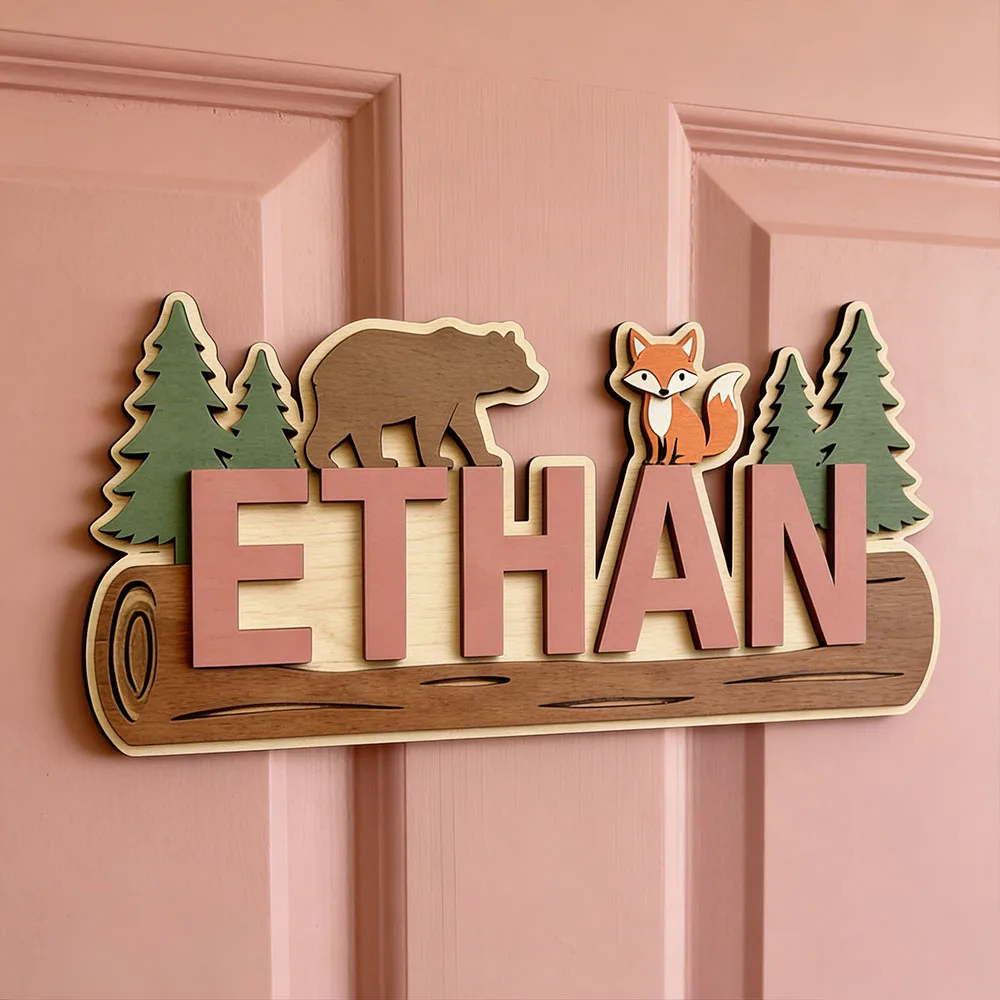Letrero de Madera Personalizado con Nombre, Diseño de Oso, Zorro y Pino, Colgador de Puerta para Niños, Arte de Pared con Temática de Jungla para Cuarto de Bebé