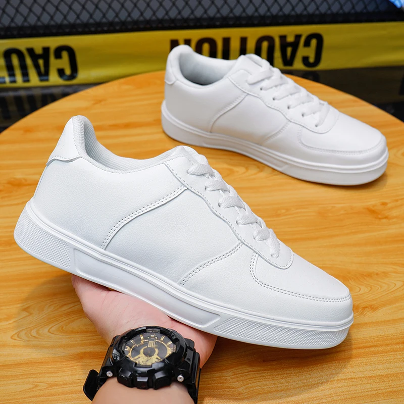 

Unisex White Skateboard Shoes Men Women Lightweight Minimalist Sneakers Non-slip Men's Skate Shoes Outdoor Casual Sports Shoes
