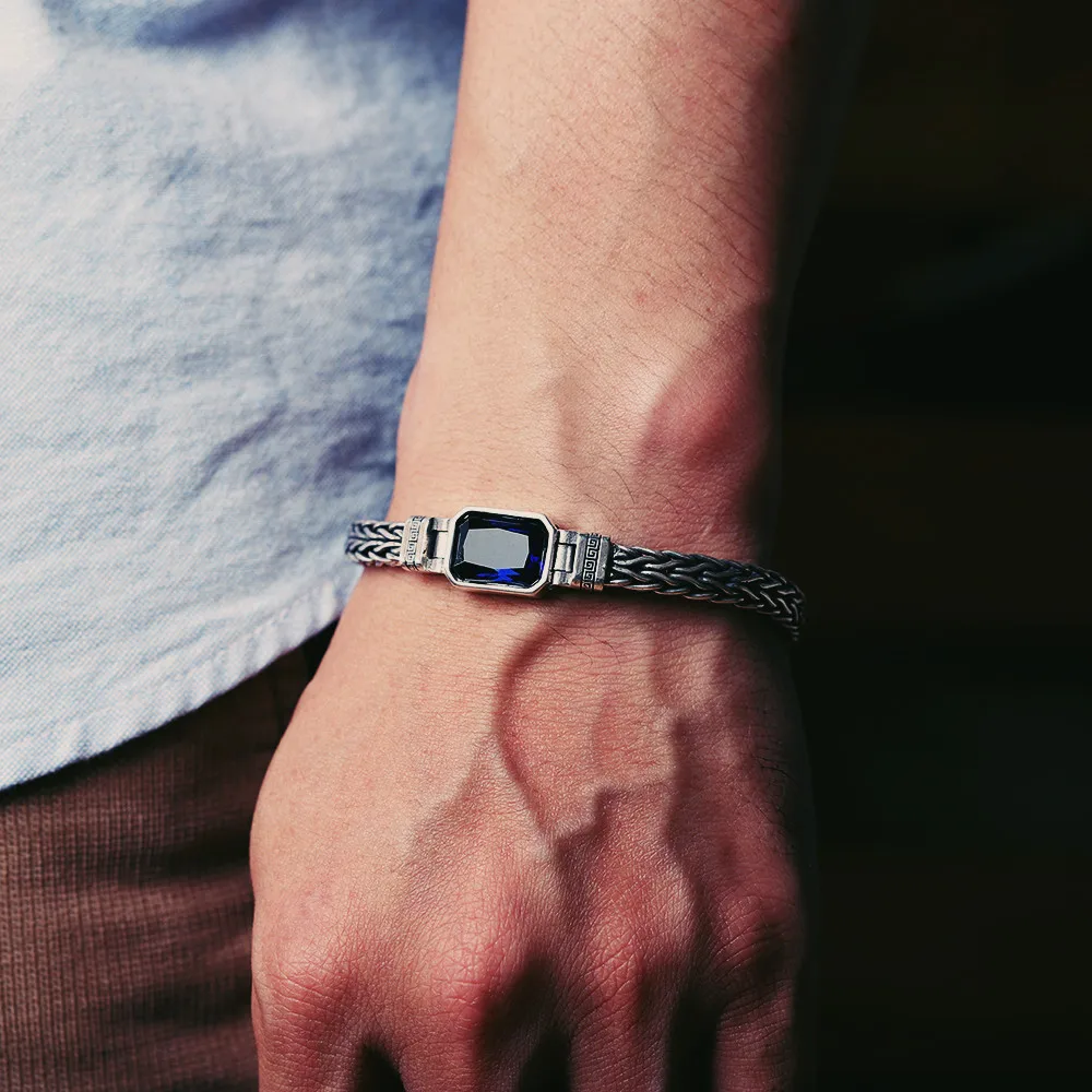 

Unisex Fashion Women Men Square Bracelets Royal Blue Zircon Crystal Bracelets Cool Guy Twists Bangle 925 Sterling Silver Jewelry