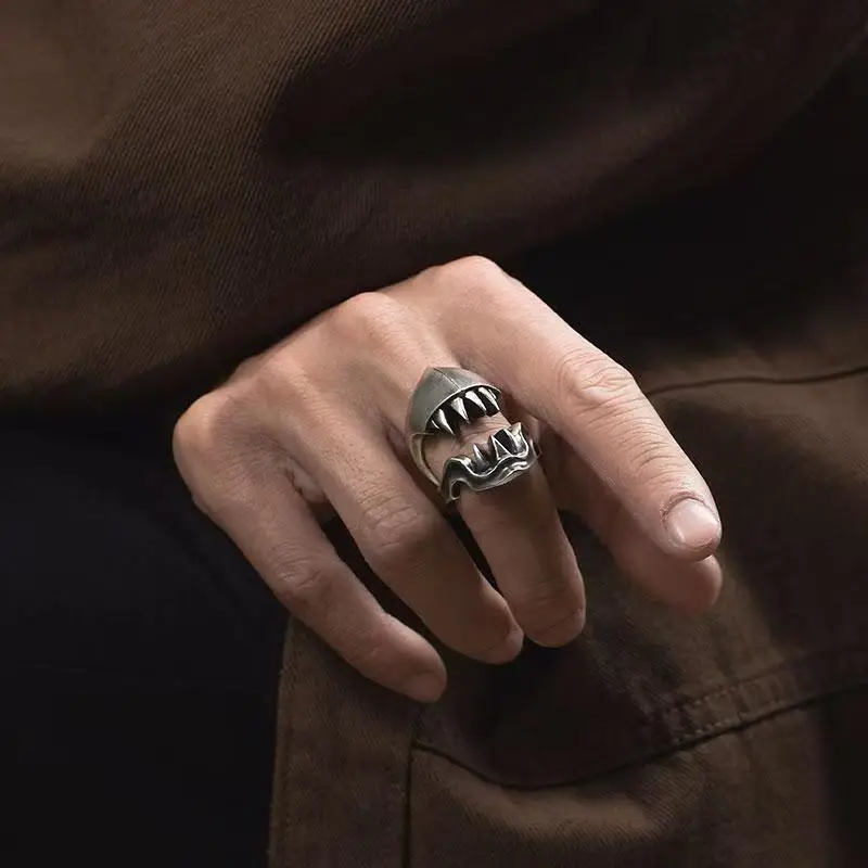 

Helmet, movable ring, niche design, domineering retro style, adjustable opening, trendy punk, cool silver plated ring