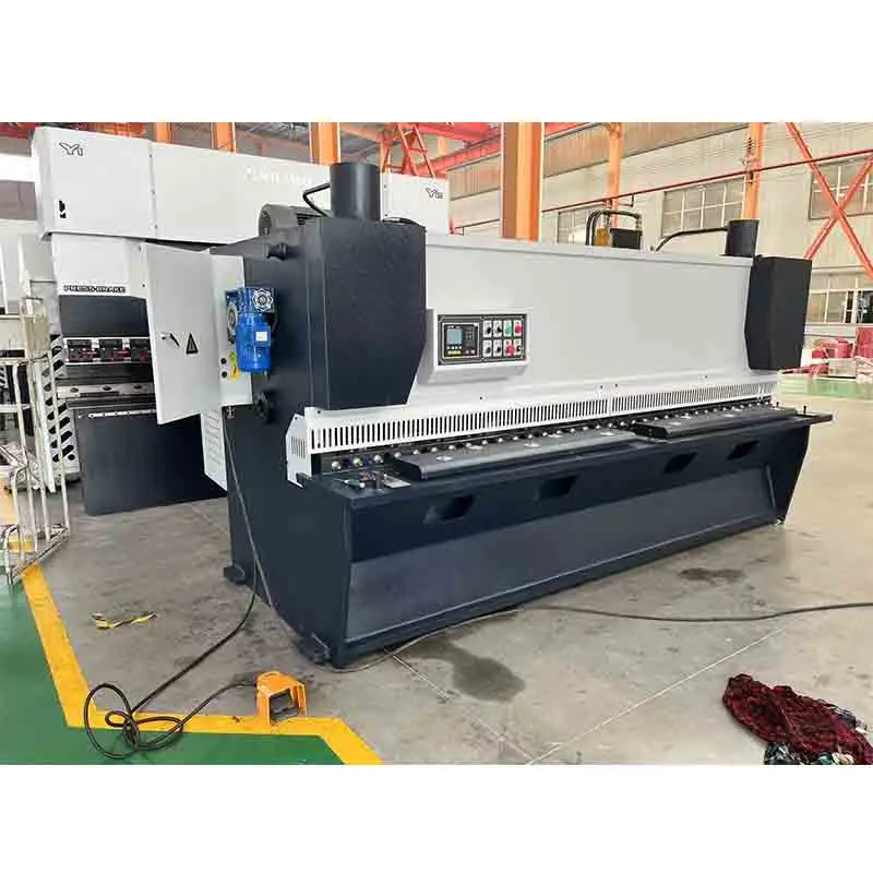 آلة قص المقصلة الهيدروليكية CNC 8X3200mm مع نظام TP07