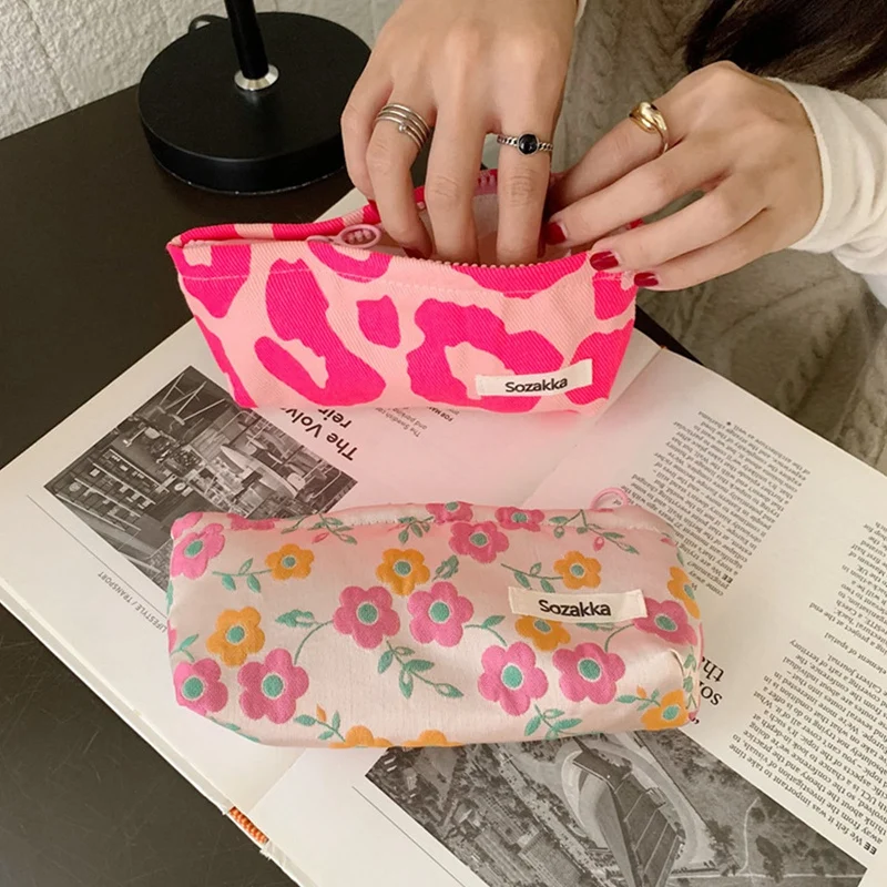 Vintage Small Floral Cosmetic Bag For Women Mini Cute Makeup Cotton Fabric Toiletry Bag Pencil Case Organizer Pouch For Brushes