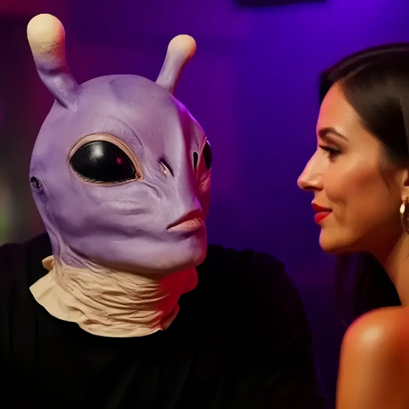 

A Halloween alien mask made of purple latex headgear, perfect for Halloween costume parties, masquerades, and theatrical perform