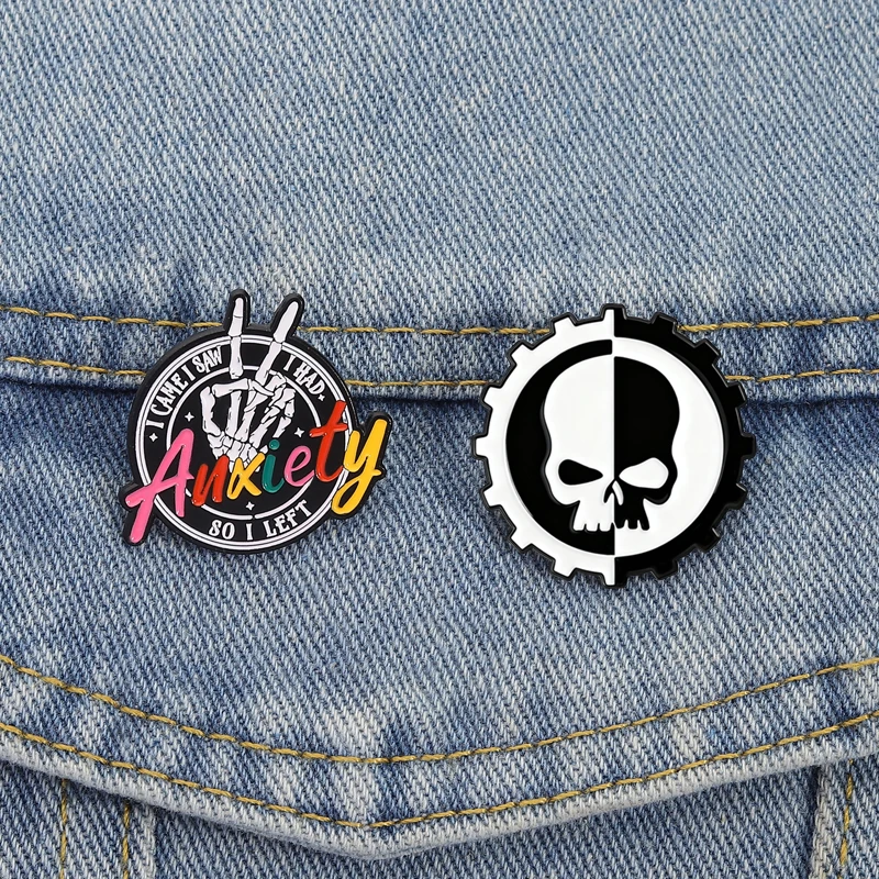 Angst Lustige Antisoziale Emaille Pins Skelett Hand Schädel Broschen Revers Abzeichen Punk Mental Health Schmuck Geschenk für Freunde