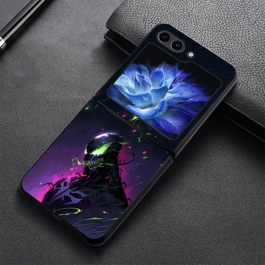 마블 어큐러시티 베놈 하드 폰 커버 케이스 (삼성 갤럭시 Z플립5 Z플립7 FE Z 플립 7 6 5 4 3 Z플립3 Z플립4 Z플립6 용)