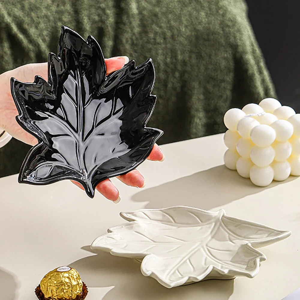 Maple Leaf Snacks Ceramic Plate Fruit Candy Dried Fruit Plates Dessert Dish Jewelry Storage Tray Kitchen Supplies Tableware
