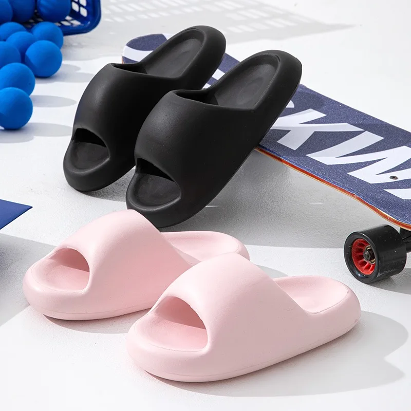 Mode femmes pantoufles été plat léger EVA maison salle de bain pantoufles confort Massage Couples intérieur diapositives chaussures de douche