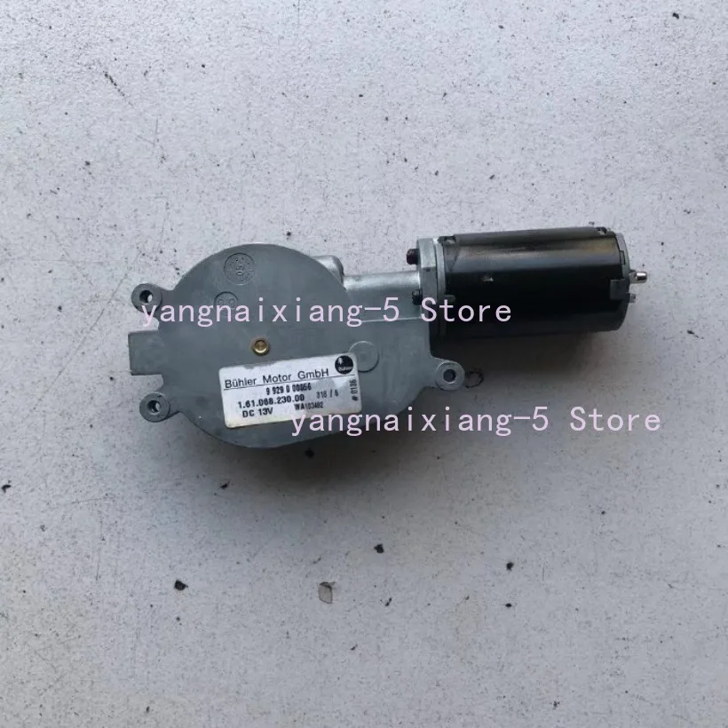 

For Volkswagen Passat B7 Rear Curtain Motor Rear Sunshade Motor Rear Sunshade Lifter Motor