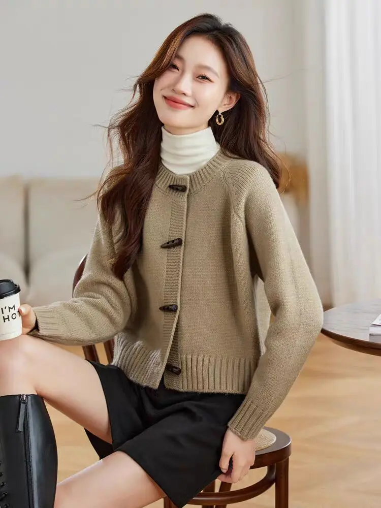 

Corner button sweater jacket women's 2025 new autumn wear crew neck small knitted cardigan