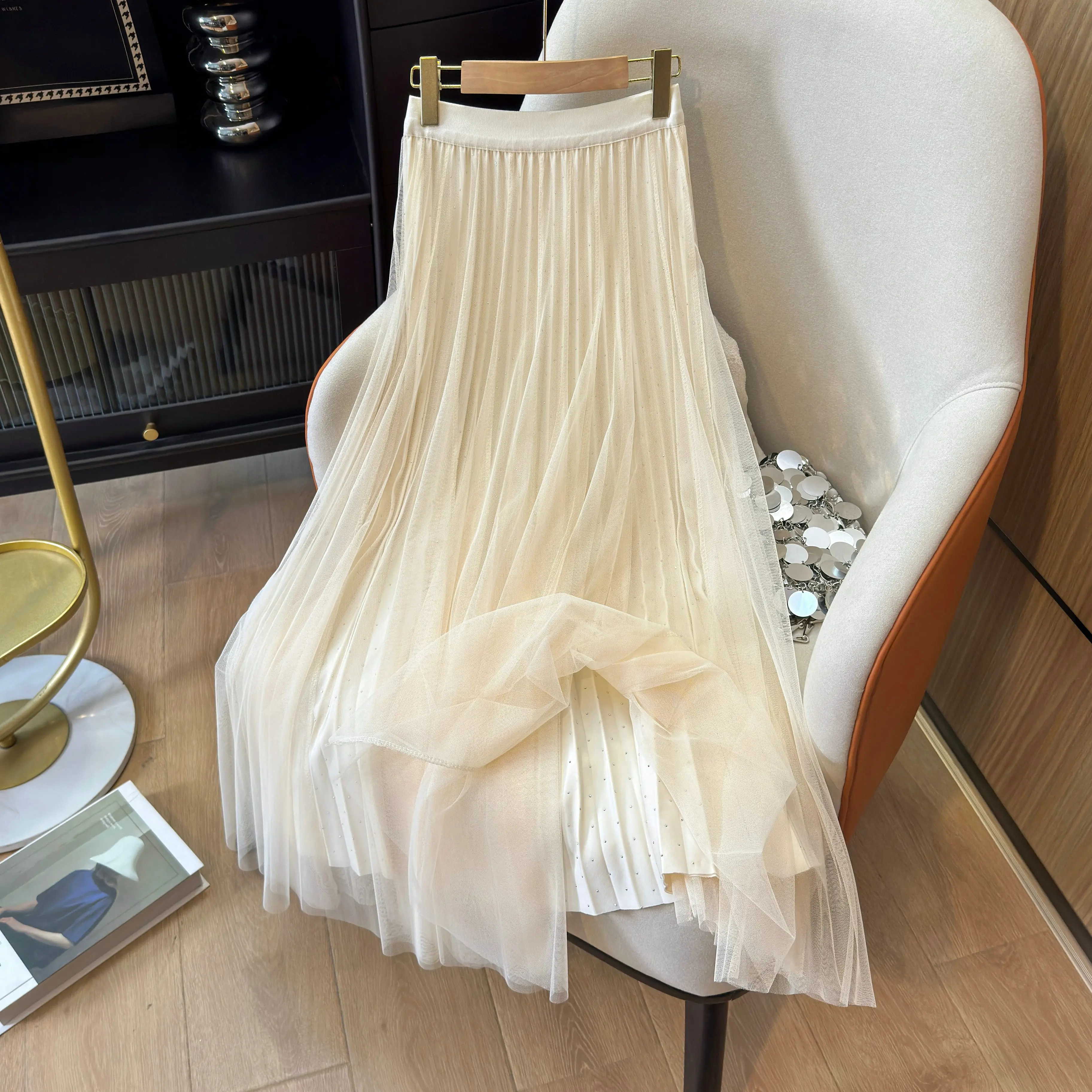 2025年夏新作　ホットダイヤモンドベルベットメッシュスプライシングスカート、ドレープハイウエストAラインプリーツミディアム丈ロングスカート