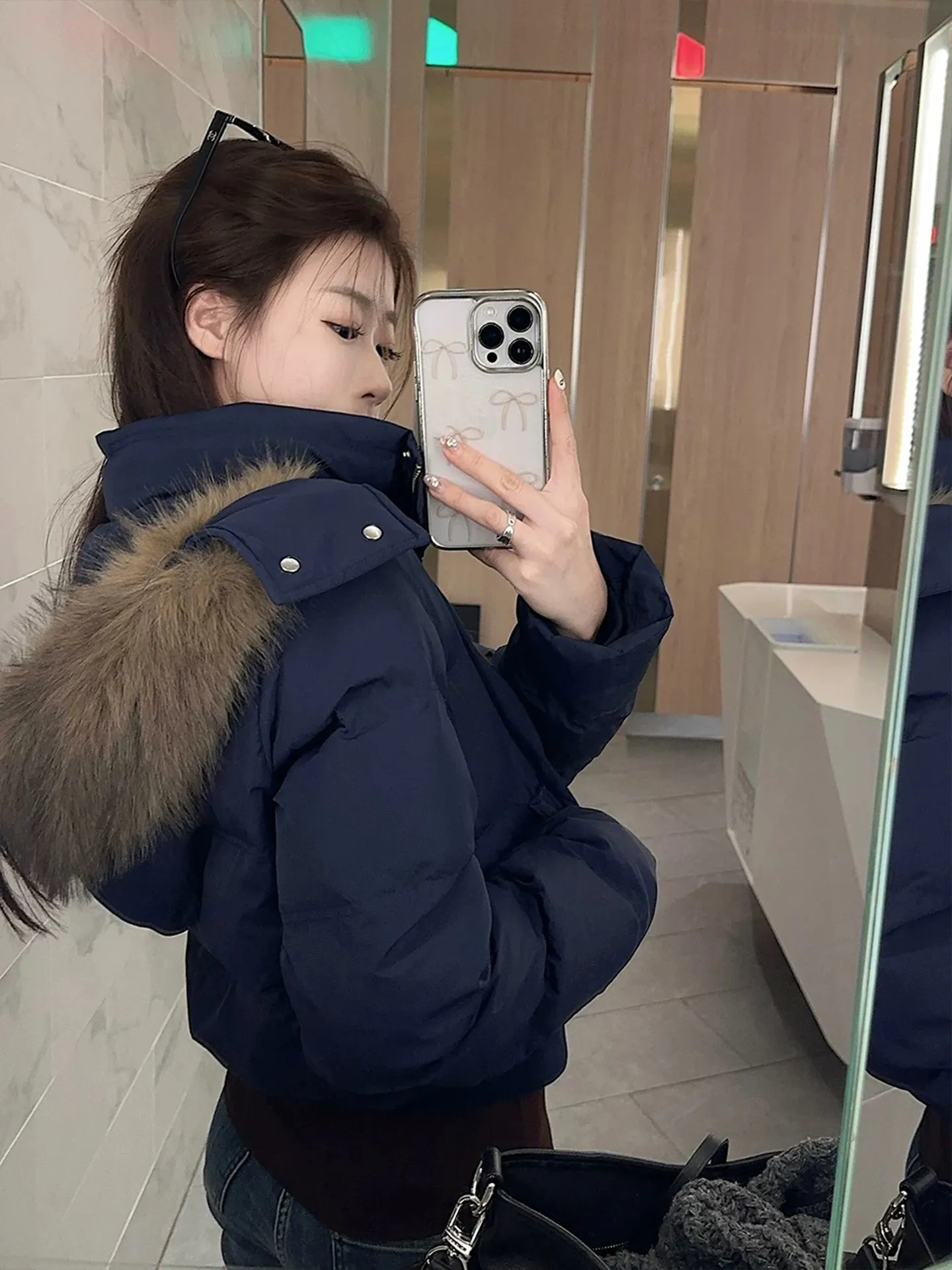 Korean Large Fur Collar Short Padded Jacket Women 2026 Winter New Thick Hooded Parkas Women Retro Zipper Button Puffer Jackets