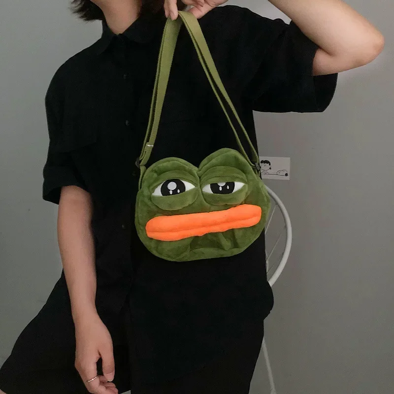 Women cute funny small shoulder bag female new 2022 personality fashion plush messenger bag cartoon cute frog bag